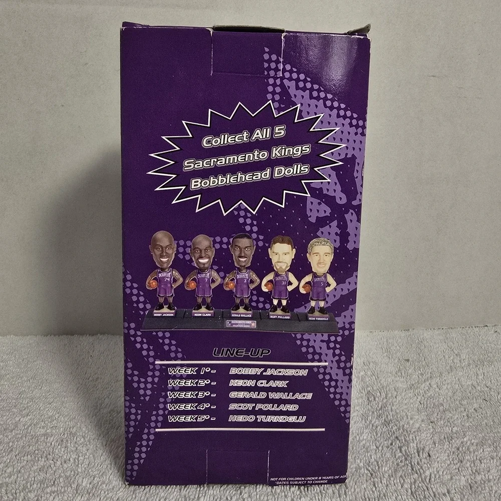 2003 Scott Pollard Sacramento Kings Carl's Jr. Basketball Bobblehead- New In Box